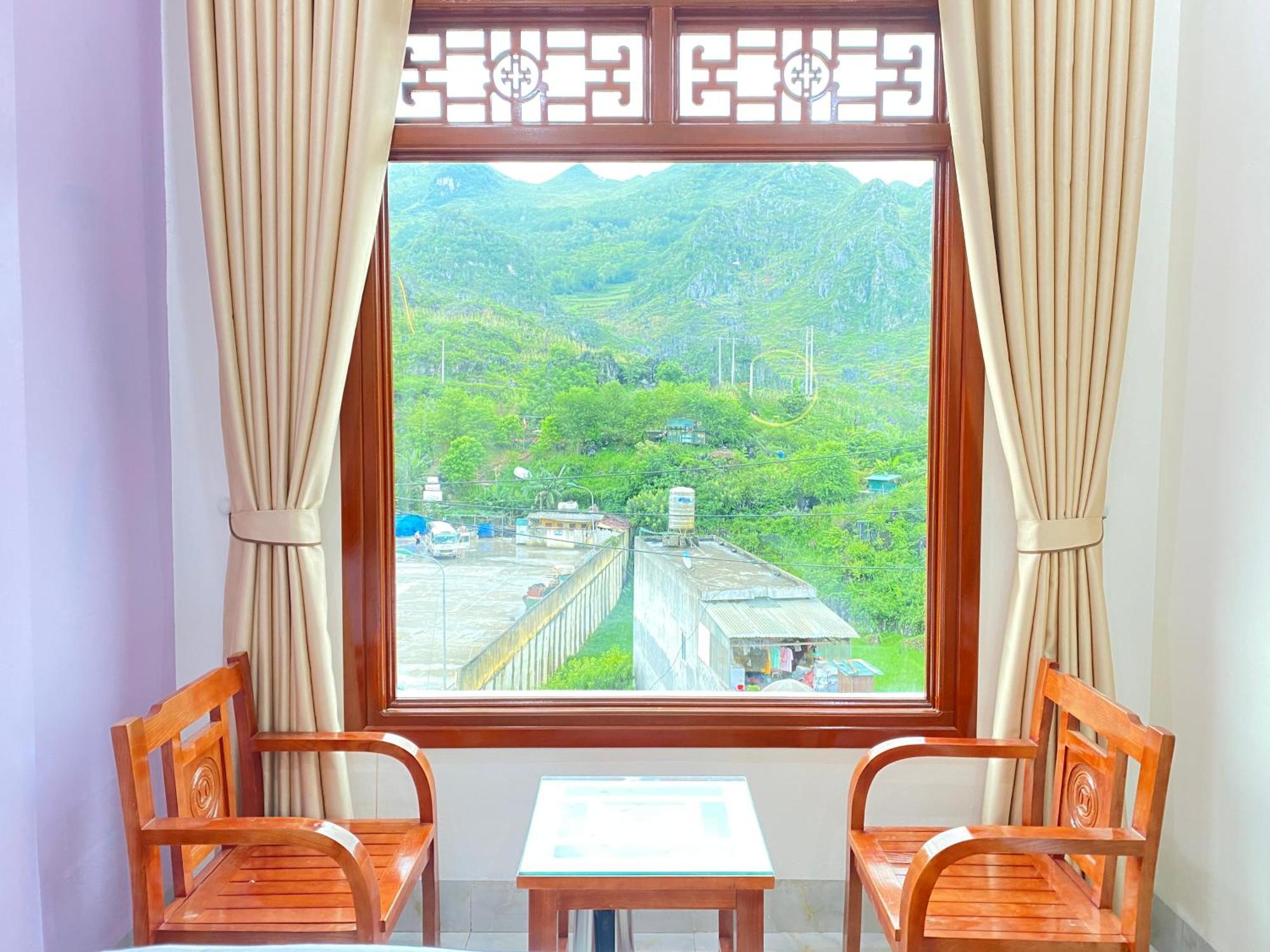 Van Anh Hotel - Restaurant Dong Van  Extérieur photo