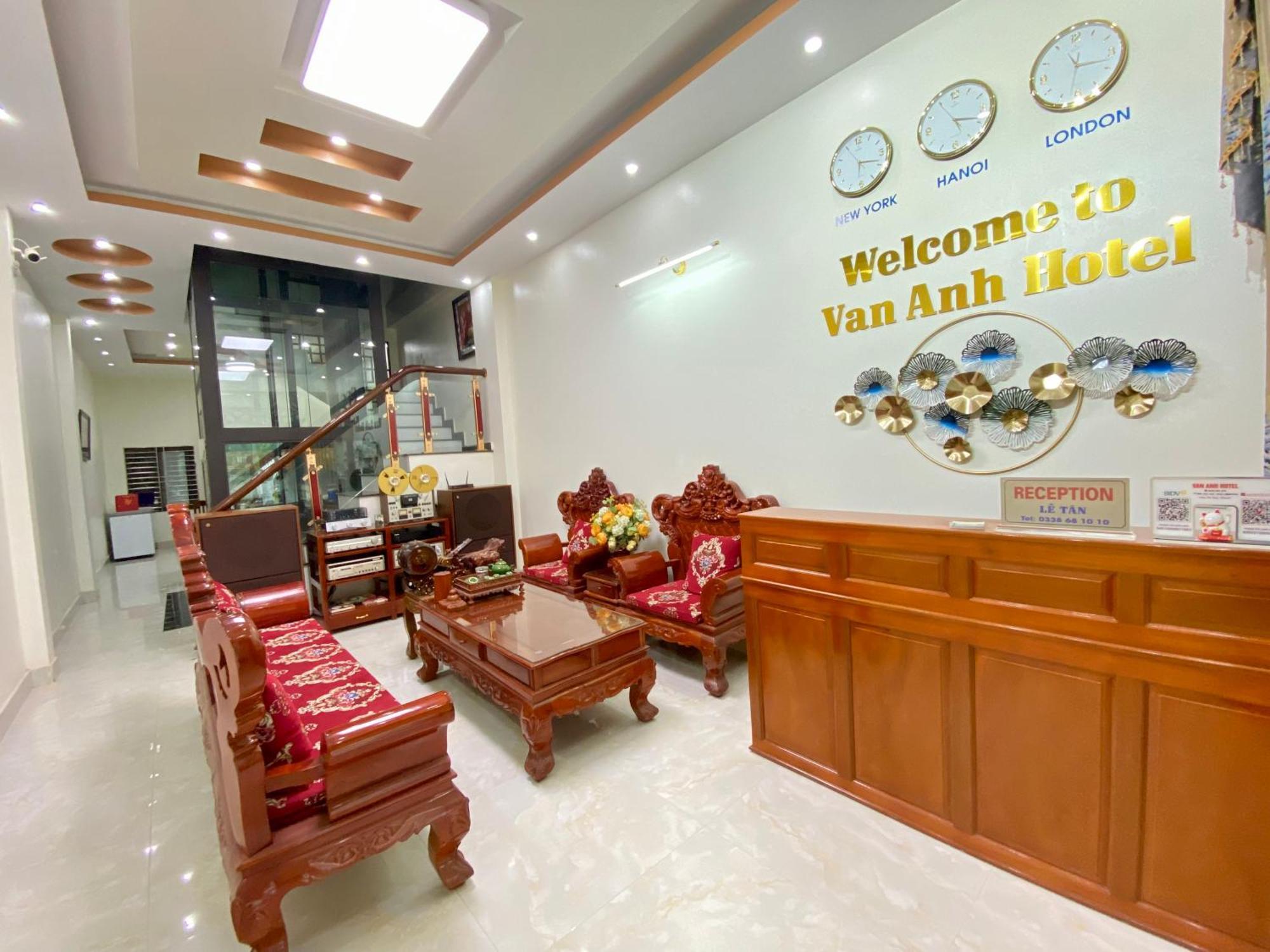 Van Anh Hotel - Restaurant Dong Van  Extérieur photo