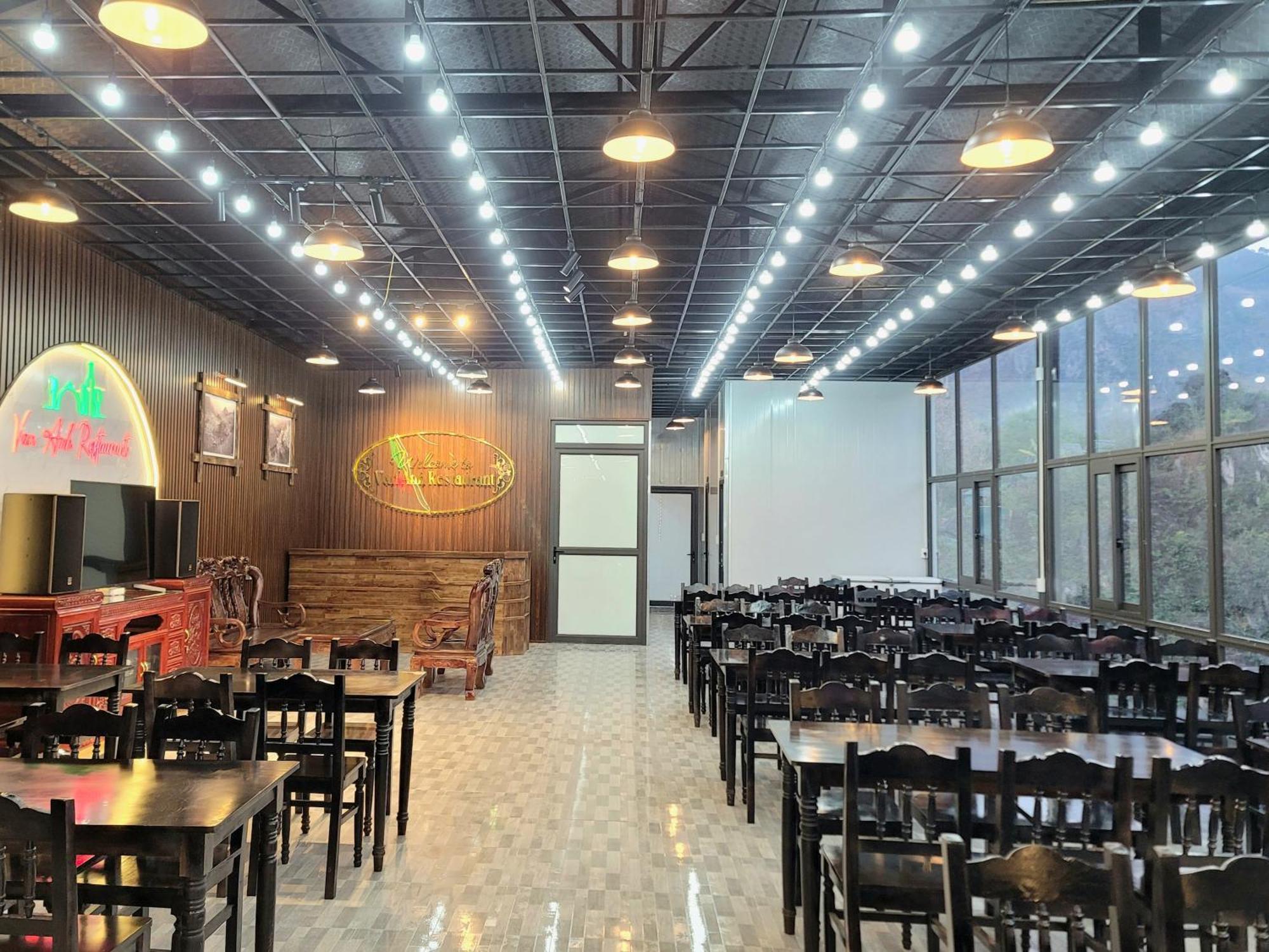 Van Anh Hotel - Restaurant Dong Van  Extérieur photo