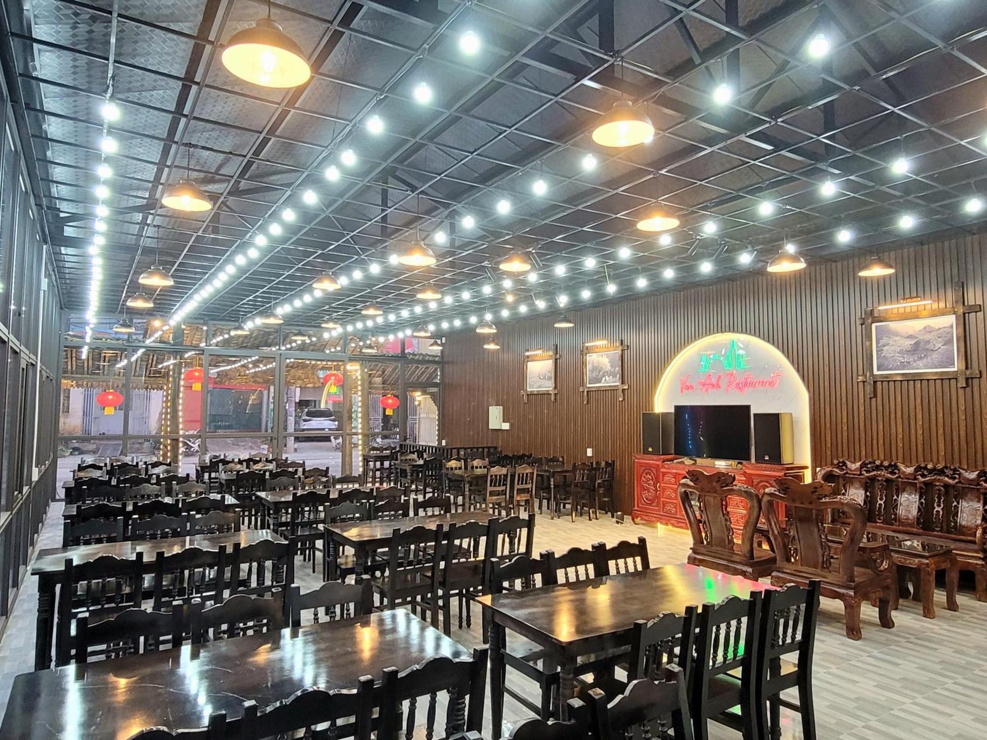 Van Anh Hotel - Restaurant Dong Van  Extérieur photo